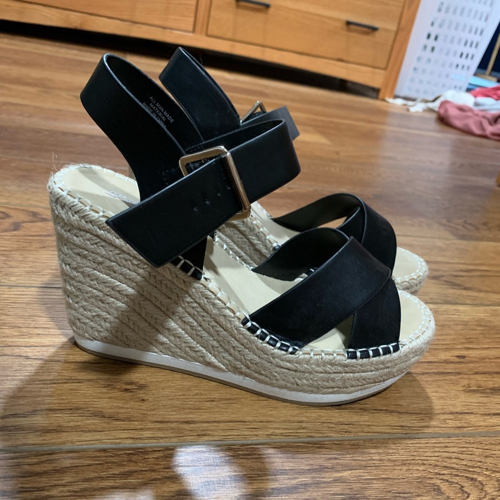 Size 8 wedges
